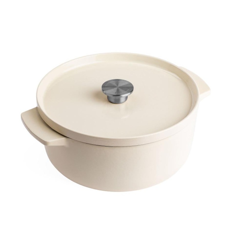 KitchenAid Almond Cream Covered Round Casserole 26cm/5.2L CC006059