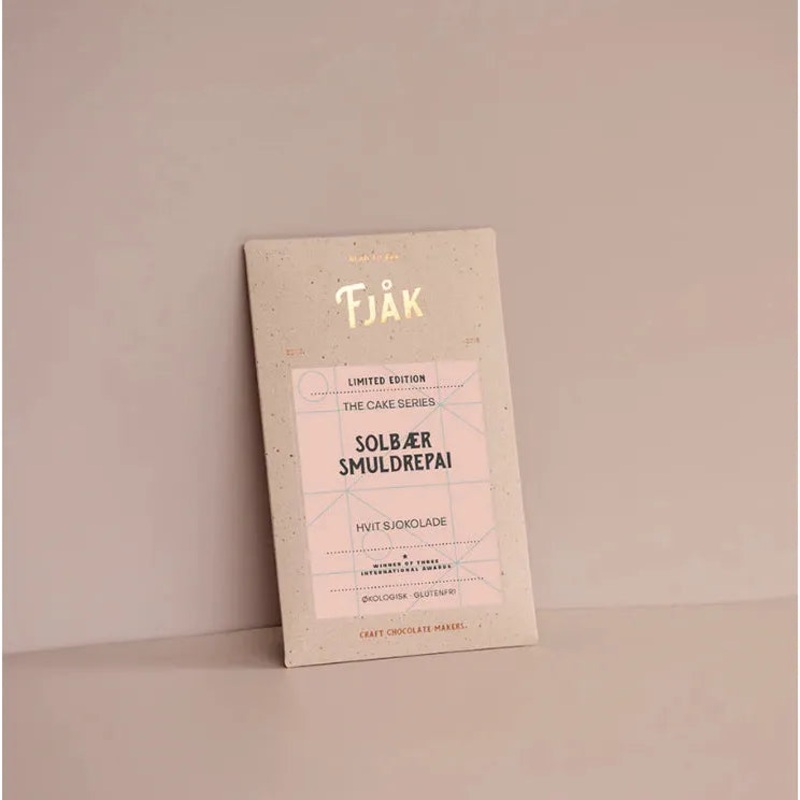 Fjak Blackcurrant Crumble Bar