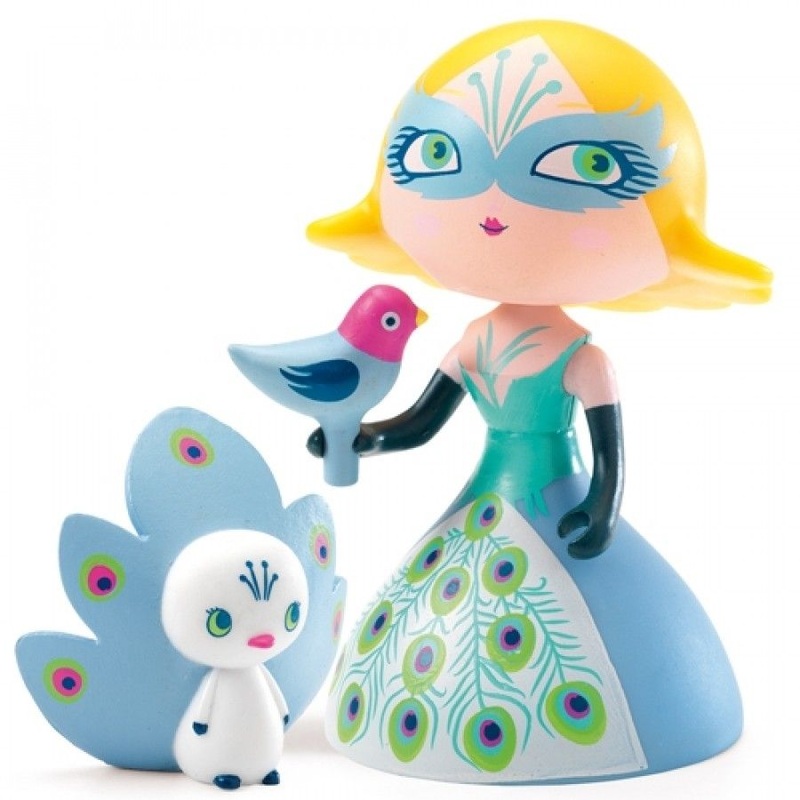 Columba and Ze birds figure