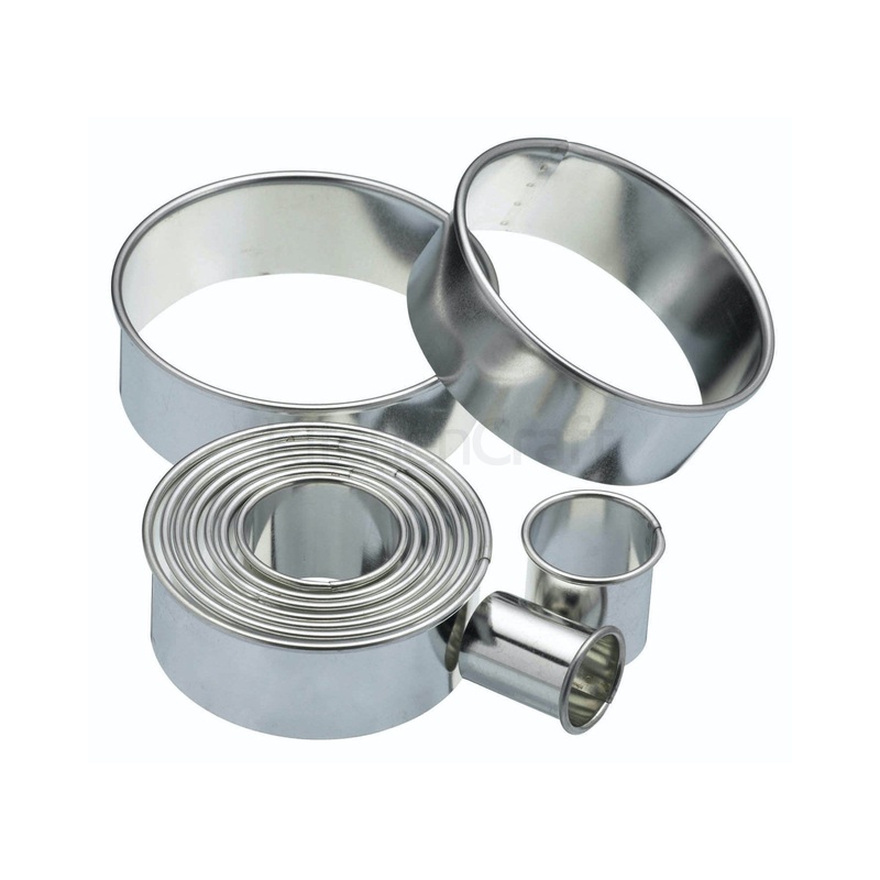 KitchenCraft Astd Round Plain Pastry Cutters, S/11 in Storage Tin