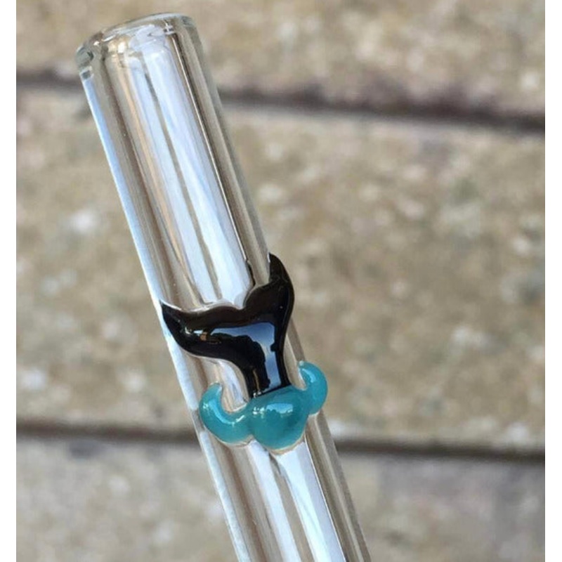 Whale Tail Glass Straw w/ Brush