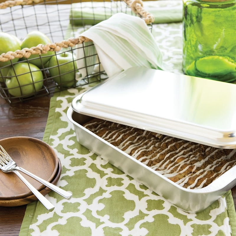 Classic Metal Covered Cake Pan