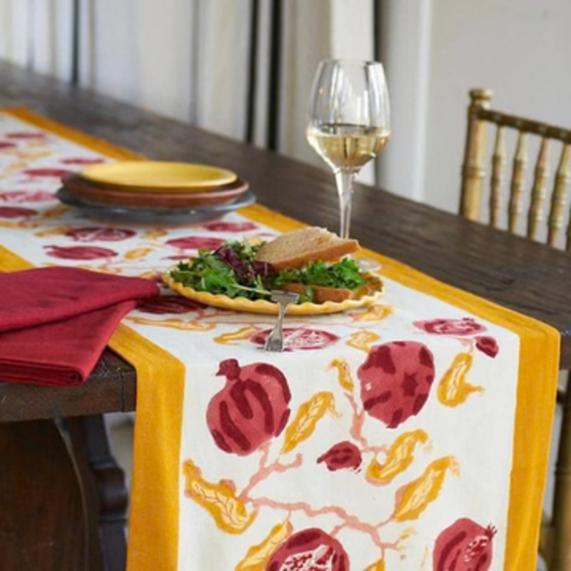 Couleur Nature Pomegranate | Table Runner 16"x72"