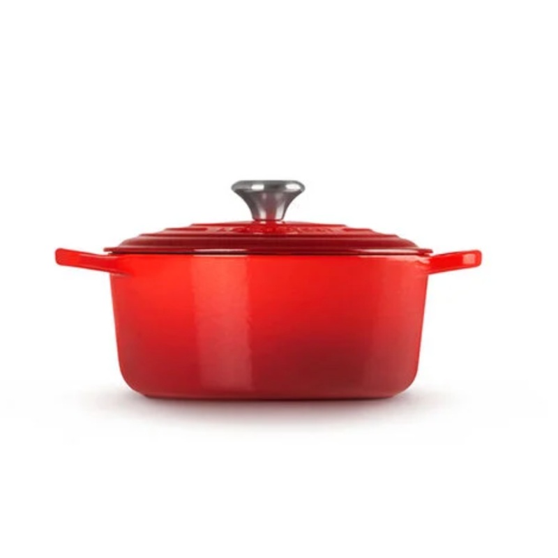 Le Creuset Signature Round Dutch Oven 4.5 qt - Cerise