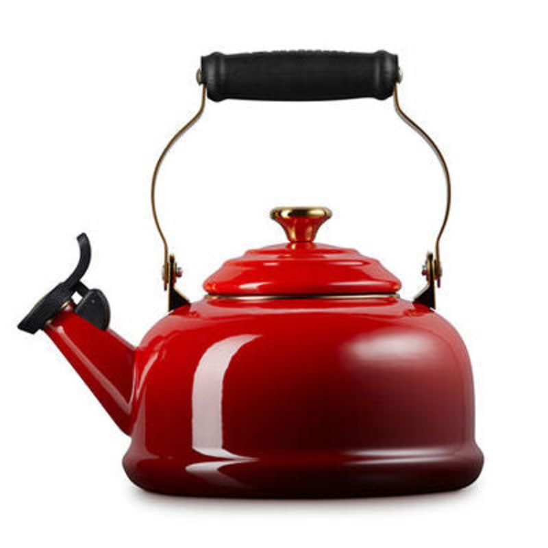 Le Creuset Classic Whistling Kettle with Gold Knob 1.7 qt - Cerise